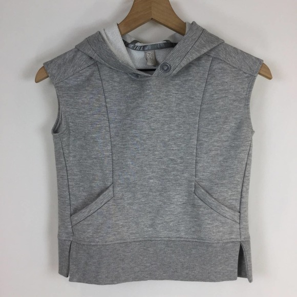 Athleta Girl In It to Win It atop, medium - Picture 2 of 5